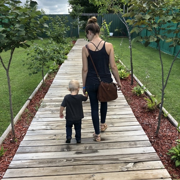 Meet your Posher, Lindsay - Picture 1 of 1